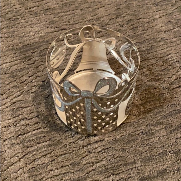 Bath & body Christmas candle holder